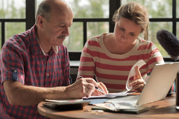How To Help Your Aging Parents To Manage Their Finances