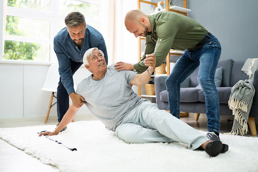 How To Tell It's Not Safe For Your Aging Parent To Live Alone