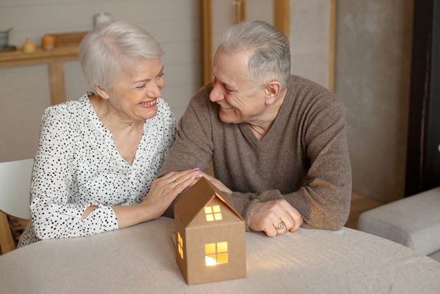 2-Senior-Living-Options-In-Bay-Saint-Louis,-MS-Which-Suits-Your-Loved-Ones-Needs