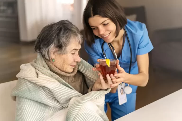 Winter-Dehydration-In-Seniors-And-How-Assisted-Living-In-Bay-Saint-Louis-MS-Can-Prevent-It