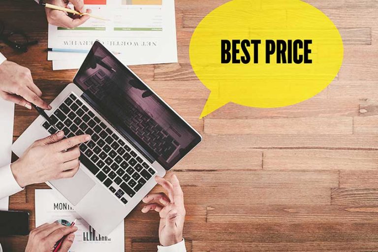 Business team working in office