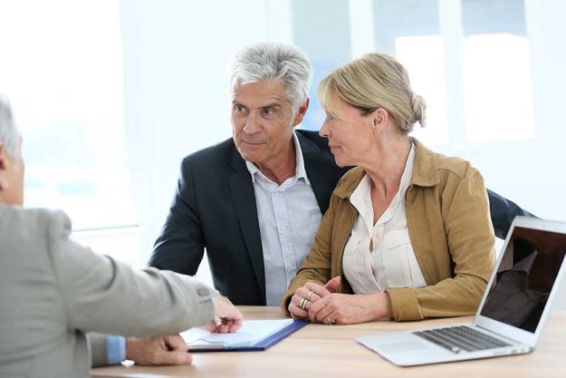 couple meeting agent for investment couple meeting agent for investment