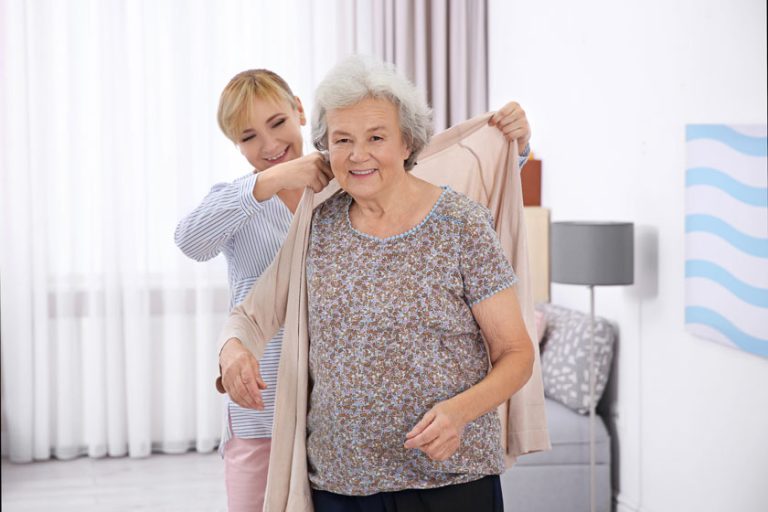 the benefits of moving to alexandria la residential assisted living for kinless seniors img