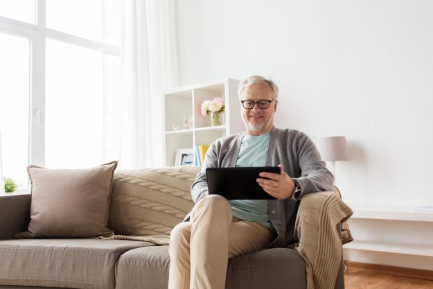 Technology,,Old,Age,,People,And,Lifestyle,Concept, ,Happy,Smiling Technology,,Old,Age,,People,And,Lifestyle,Concept, ,Happy,Smiling